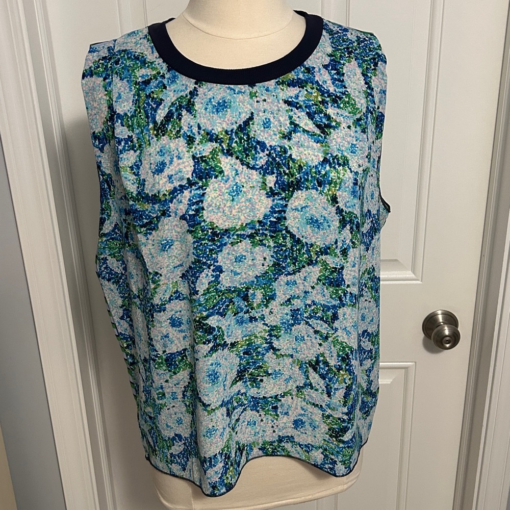 New without tag Cabi Size M Printed Complete Top #6731 Floral Sleeveless relaxed